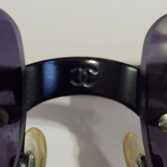 Chanel Interlocking CC Logo Shield Sunglasses - Picture 7 of 16